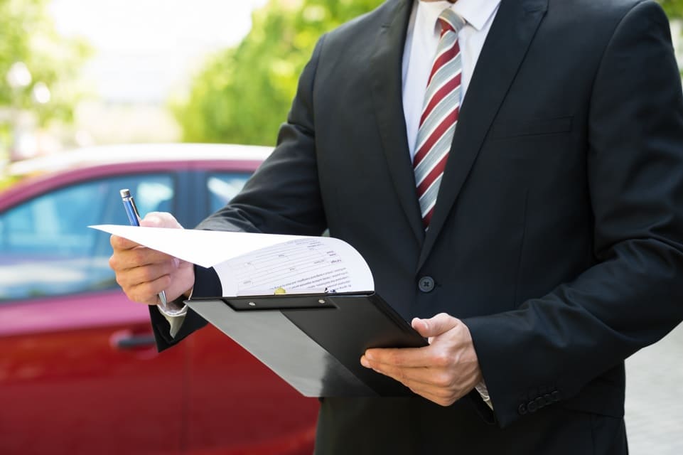 Tasas de seguro de automóvil por puntaje de crédito